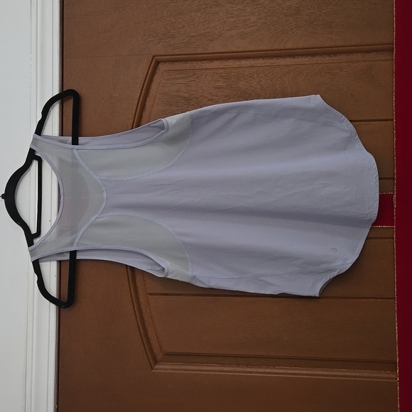 Lululemon Tank Size 4 - Picture 2 of 3